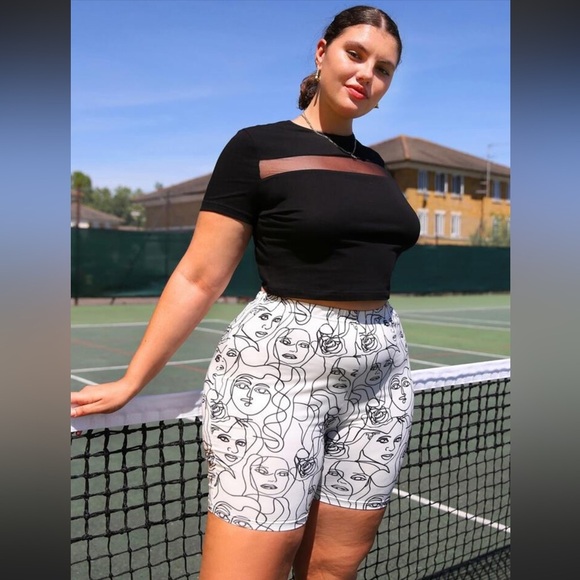 Abstract Face Print Biker Shorts NWOT SIZE 4x - Picture 4 of 5